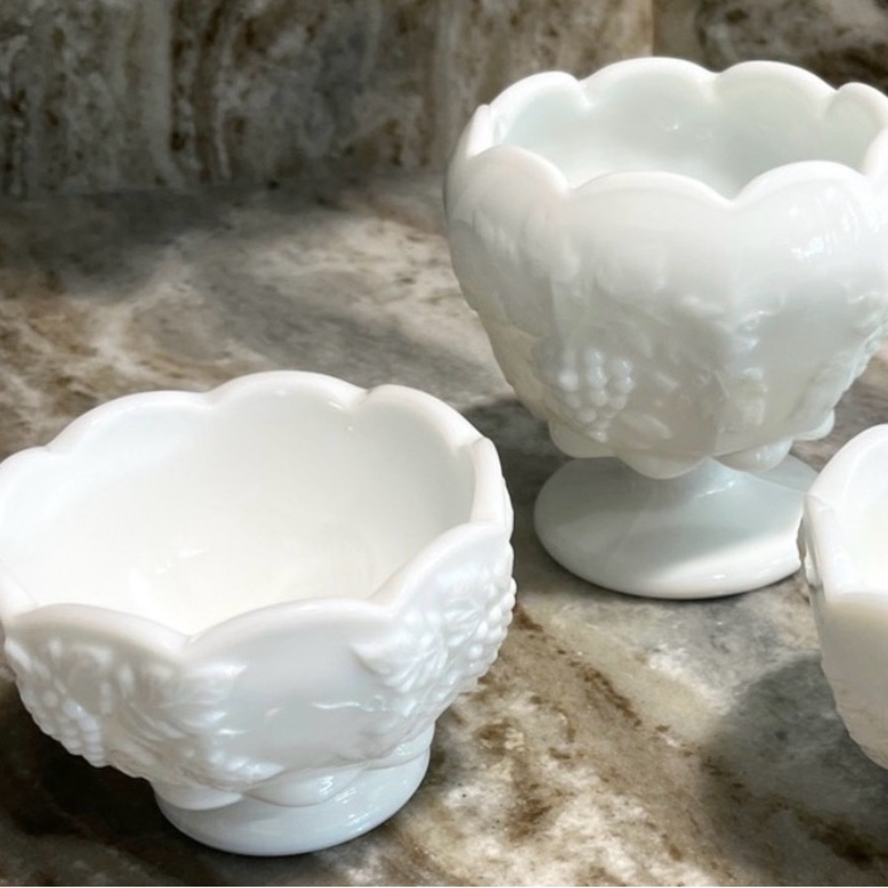 2 Milk Glass Dishes Westmoreland Grape Panel. Bowls Candy, Fruit, Des…